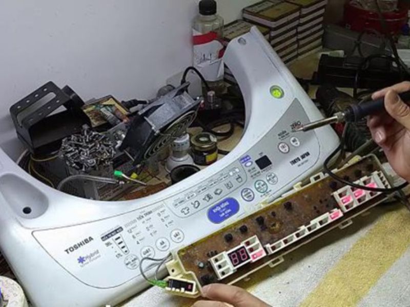 Dấu hiệu nhận biết máy giặt hỏng bảng điều khiển