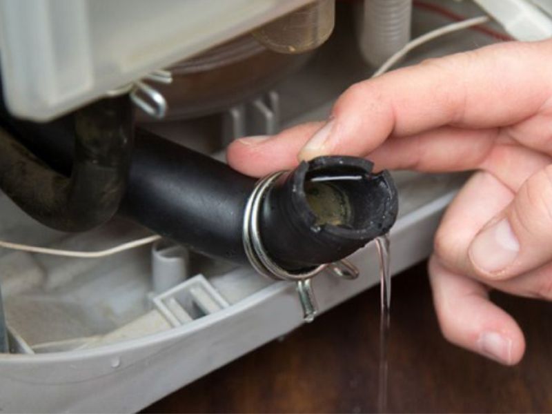 Nguyên nhân máy giặt không xả nước
