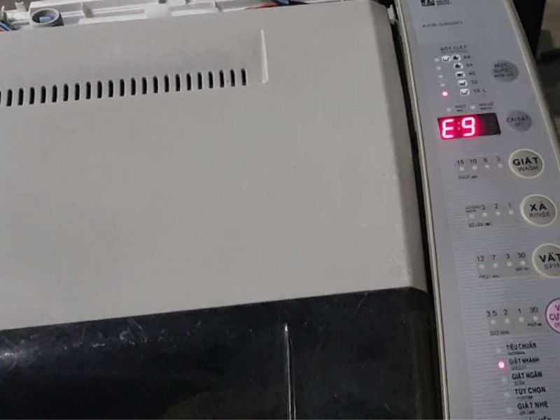 Các mã lỗi E9 thường gặp trên máy giặt Aqua