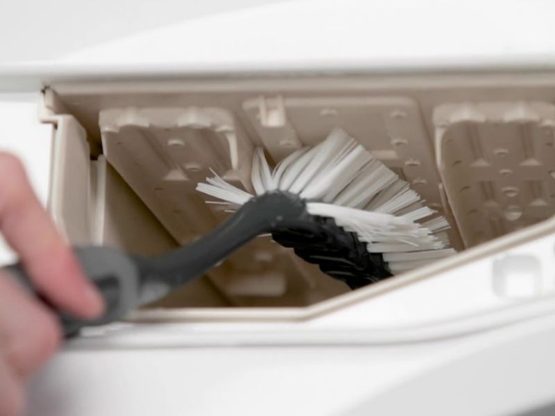 Dấu hiệu máy giặt Electrolux không xả hết nước